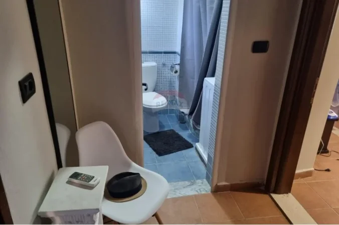 Tirane, jepet me qera apartament 1+1 , 55 m² 500 € 
