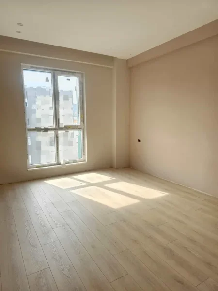 Tirane, jepet me qera zyre Kati 7, 86 m² 835 € (Rruga Anton Lufi)
