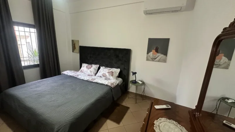 Tirane, jepet me qera Vile 1+1+Ballkon Kati 1, 90 m² 450 € (Rruga e Elbasanit)