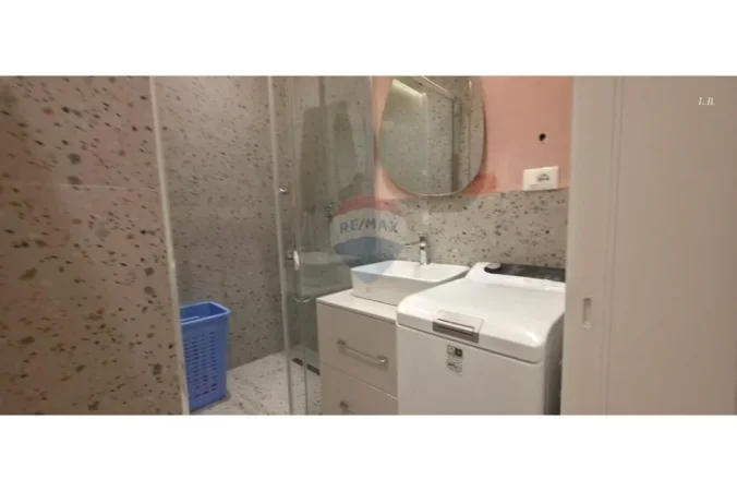 Tirane, jepet me qera 1+1 , 55 m² 60.000 € (Rruga e Dibres,Selvi)