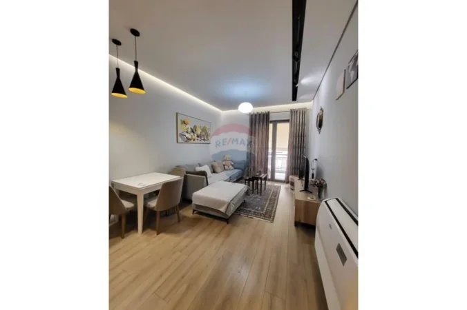 Tirane, jepet me qera 1+1 , 68 m² 950 € (Delijorgj)