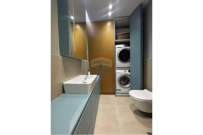 Tirane, jepet me qera apartament 2+1 , 93 m² 1.200 € 