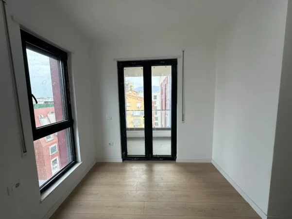 Tirane, shitet apartament 3+1+Aneks+Ballkon Kati 8, 125 m² 378.500 € 