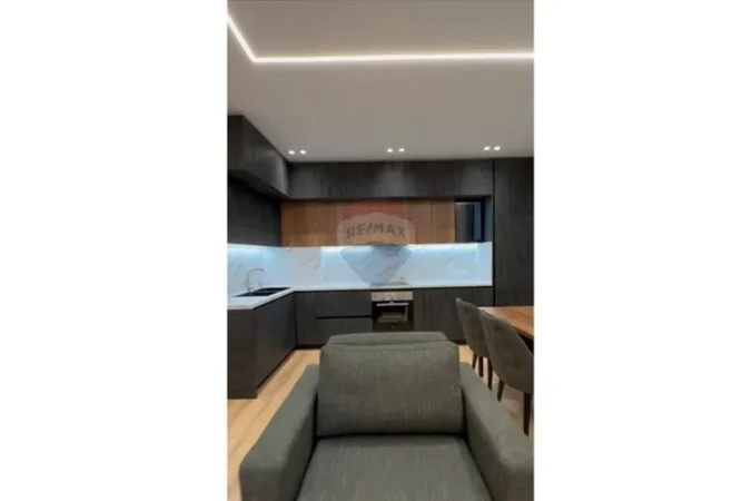 Tirane, jepet me qera apartament 1+1 Kati 2, 72 m² 650 € (Rruga Muhamet Gjellosha)