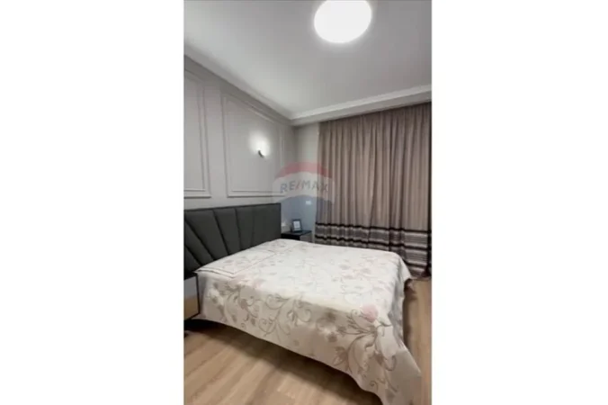 Tirane, jepet me qera apartament 1+1 Kati 2, 72 m² 650 € (Rruga Muhamet Gjellosha)
