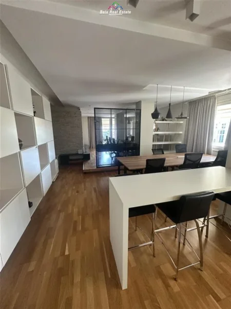 Tirane, jepet me qera zyre Kati 5, 140 m² 2.720 € (blloku)