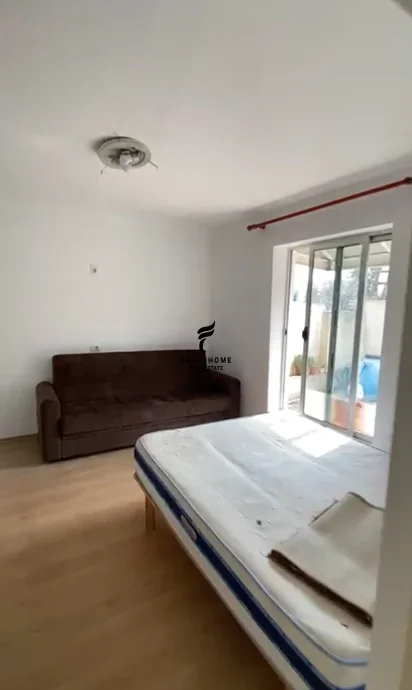 Tirane, jepet me qera apartament 2+1 Kati 1, 90 m² 440 € (CASA ITALIA)