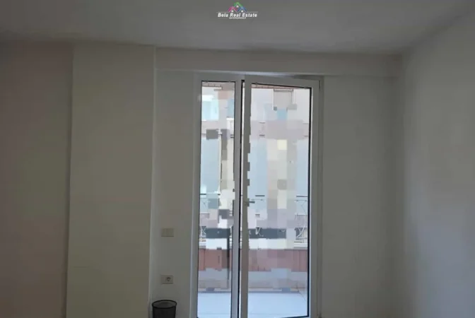 Tirane, jepet me qera zyre Kati 1, 74 m² 1.260 € (rruga e elbasanit)