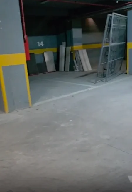 🚗 Jepen me qera 5 poste parkimi ose hapësirë magazinimi 600 € (Rr. E Barrikadave)