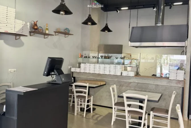 Tirane, jepet me qera ambjent biznesi Kati 0, 55 m² 630 € (yzberisht)