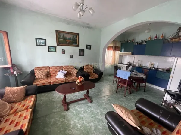 Shkoder, shitet shtepi 2+1 Kati 0, 387 m² 149.000 € (rus)