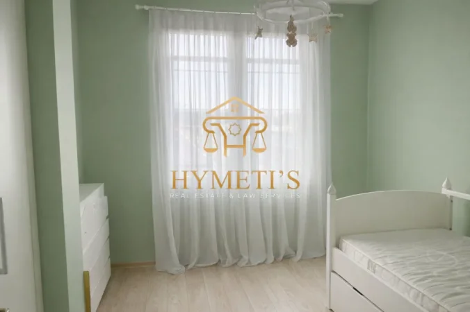 Tirane, jepet me qera apartament 2+1+Ballkon , 750 € (Rruga Peti)