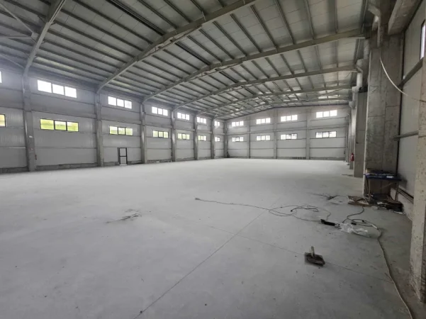 Tirane, jepet me qera magazine Kati 0, 1.200 m² 6.280 € (Autostrada Tirane- Durres)