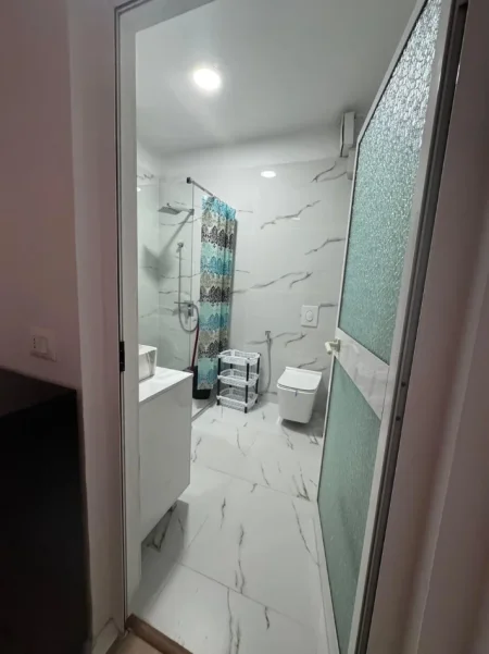 Tirane, jepet me qera apartament 1+1 Kati 3, 75 m² 600 € (Sheshi willson)