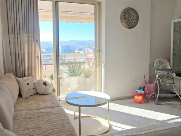 Tirane, jepet me qera apartament 2+1+Ballkon Kati 6, 90 m² 370 € (casa italia kthesa e kamzes malajziani)