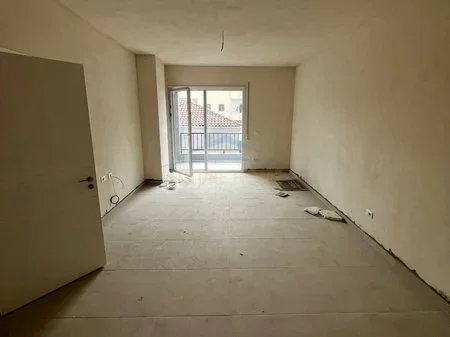 Tirane, shitet apartament 2+1 Kati 1, 117 m² 198.000 € (5 MAJ)