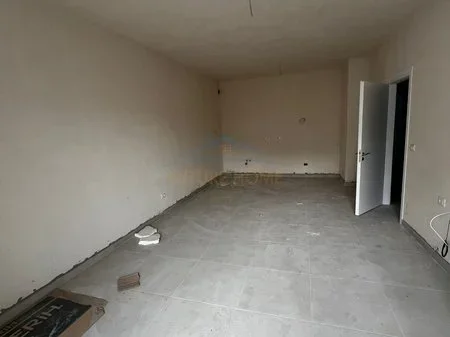 Tirane, shitet apartament 2+1 Kati 1, 117 m² 198.000 € (5 MAJ)