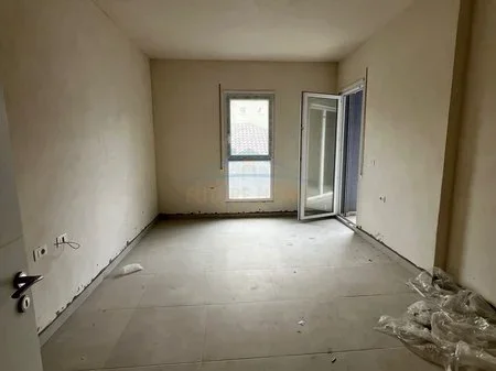 Tirane, shitet apartament 2+1 Kati 1, 117 m² 198.000 € (5 MAJ)