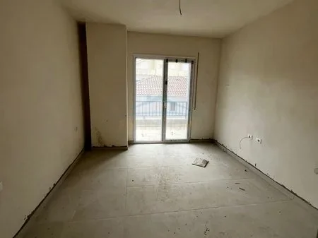 Tirane, shitet apartament 2+1 Kati 1, 117 m² 198.000 € (5 MAJ)