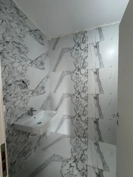 Tirane, shitet apartament 2+1 Kati 8, 97 m² 299.400 € 