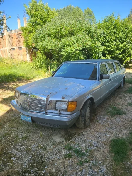 Struge, Shes limo limuzina mercedes 560 sel