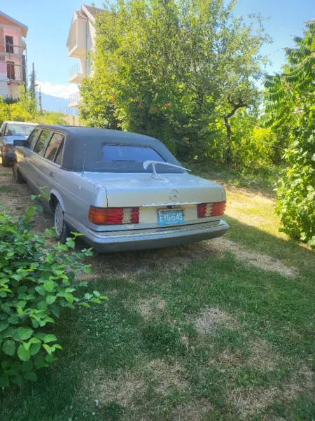 Struge, Shes limo limuzina mercedes 560 sel