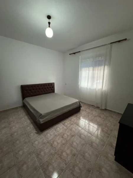 Tirane, jepet me qera apartament 2+1+Ballkon Kati 0, 125 m² 400 € (ne rrugen Ramazan Bogdani Tirane.)