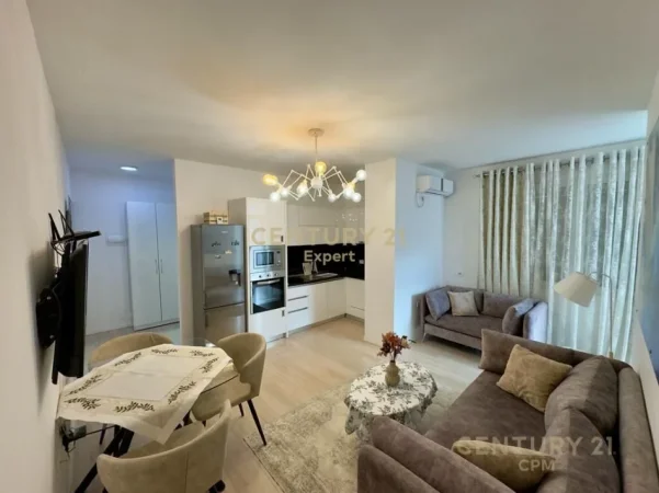 Tirane, jepet me qera apartament 2+1+Ballkon Kati 2, 72 m² 650 € (pazari i ri)