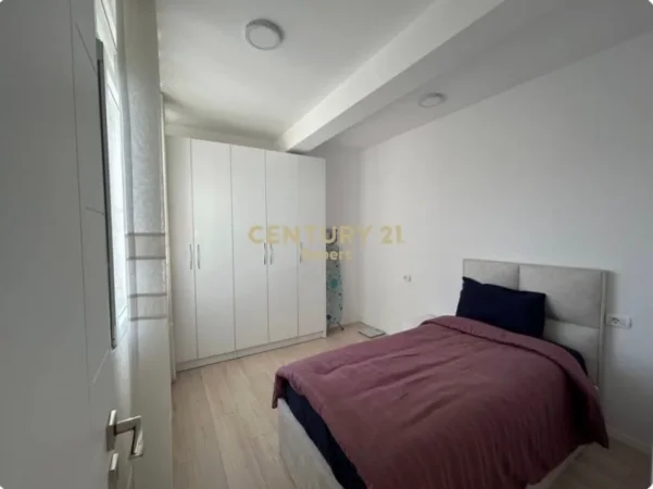 Tirane, jepet me qera apartament 2+1+Ballkon Kati 2, 72 m² 650 € (pazari i ri)