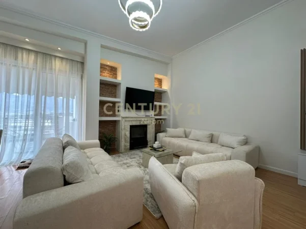 Tirane, jepet me qera apartament 2+1+Ballkon Kati 7, 98 m² 850 € (liqeni i thate)