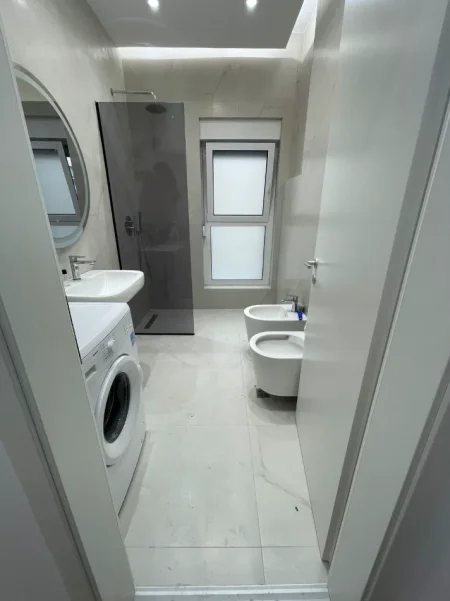 Tirane, jepet me qera apartament 2+1 Kati 7, 78 m² 550 € (Rruga Pasho Hysa)