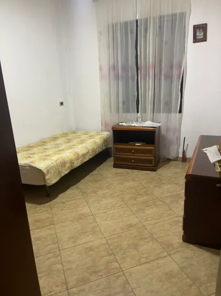🏡 JEPET ME QERA HYRJE  3+1 NE  ALI DEM, 500 Euro