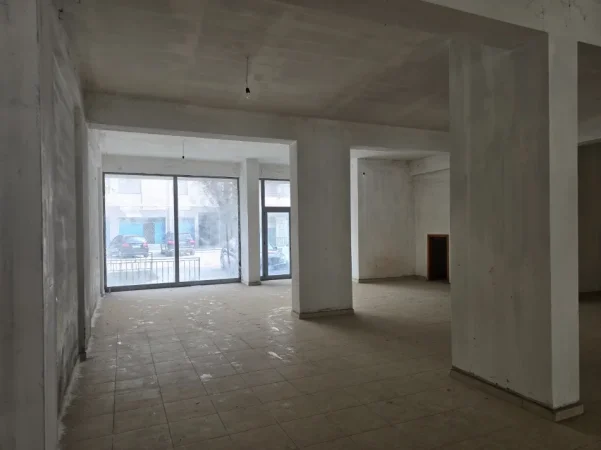 Radhime - Orikum, shitet ambjent biznesi Kati 0, 225 m² 270.000 € 