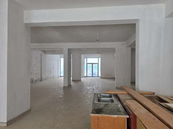 Radhime - Orikum, shitet ambjent biznesi Kati 0, 225 m² 270.000 € 