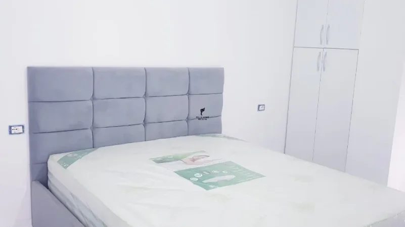 Tirane, jepet me qera apartament 1+1 Kati 3, 60 m² 700 € (KOMUNA E PARISIT)