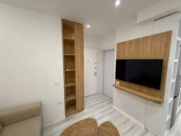 Tirane, jap me qera apartament 1+1 Kati 8, 42 m² (Tish daija)
