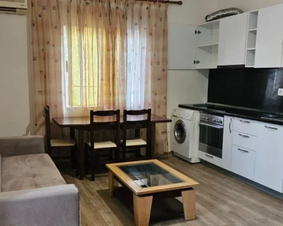 Tirane, jepet me qera apartament 1+1+Aneks+Ballkon Kati 1, 65 m² 350 € (qyet studenti , ambasada amerikane)