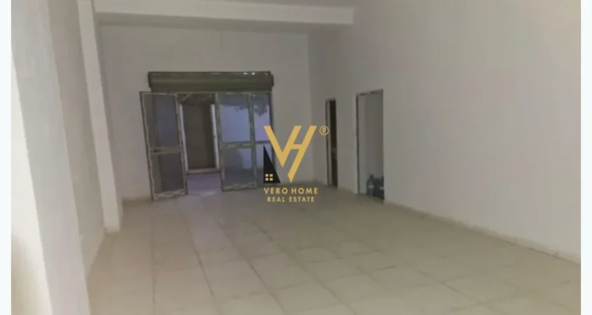 Tirane, jepet me qera dyqan Kati 0, 50 m² 700 € (ASTIR)