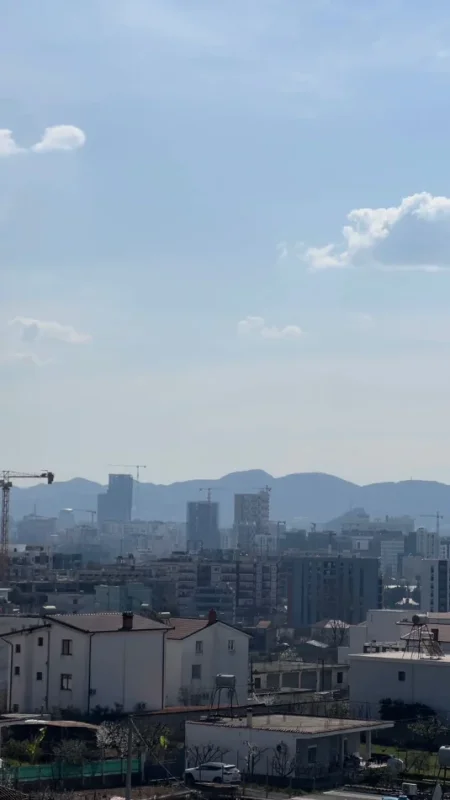Tirane, shitet apartament 1+1 , 65 m² 71.665 € (Paskuqan)