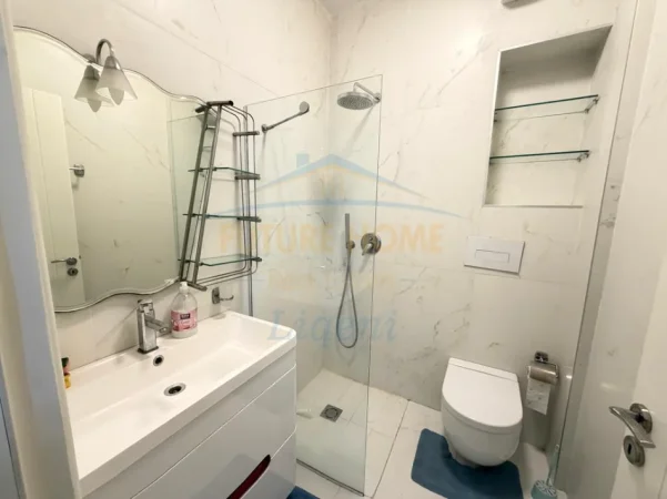 Tirane, shitet apartament 2+1,  Kati 8, 106 m² 276.000 € (Pazari i Ri)