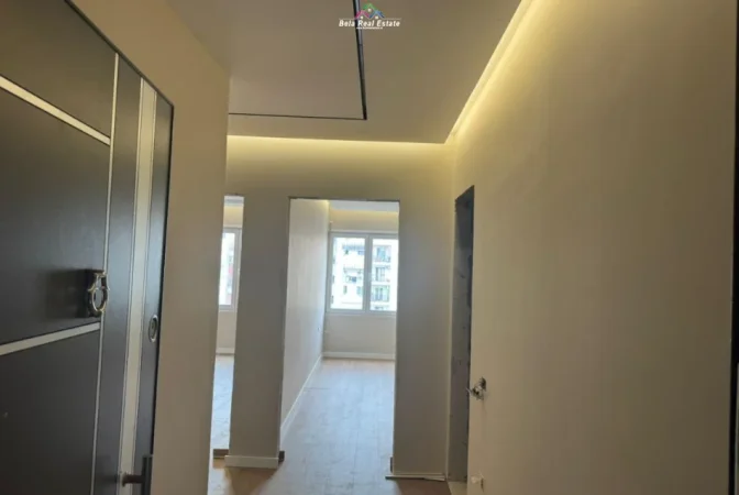 Tirane, jepet me qera zyre Kati 7, 115 m² 1.150 € (5 maji)