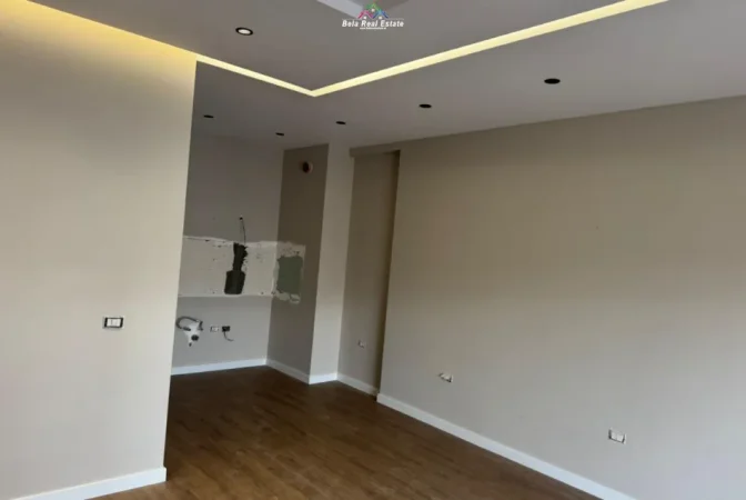 Tirane, jepet me qera zyre Kati 7, 115 m² 1.150 € (5 maji)