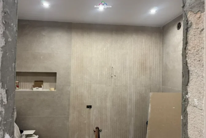 Tirane, jepet me qera zyre Kati 7, 115 m² 1.150 € (5 maji)