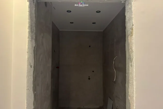 Tirane, jepet me qera zyre Kati 7, 115 m² 1.150 € (5 maji)