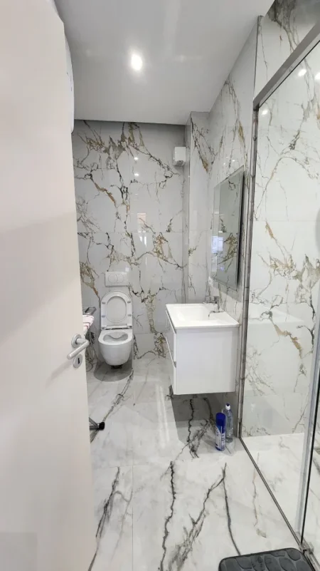 shitet apartament 2+1 Kati 3, 117 m² 370.000 € (rruga e durrsit)