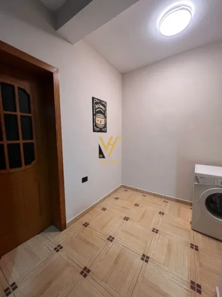 Tirane, jepet me qera apartament 1+1+Ballkon Kati 2, 69 m² 500 € (JORDAN MISJA)