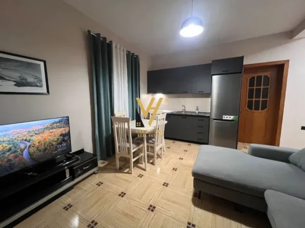 Tirane, jepet me qera apartament 1+1+Ballkon Kati 2, 69 m² 500 € (JORDAN MISJA)