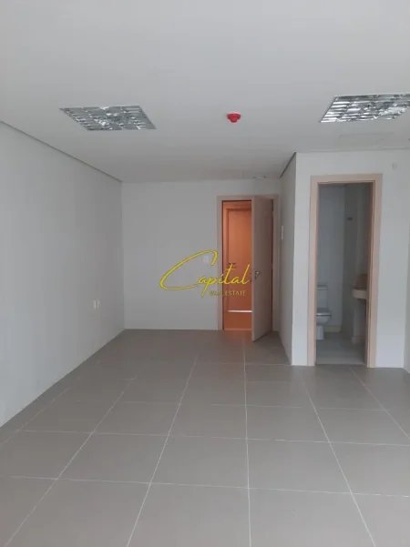 Tirane, jepet me qera dyqan Kati 0, 30 m² 650 € (RRUGA E DURRESIT)