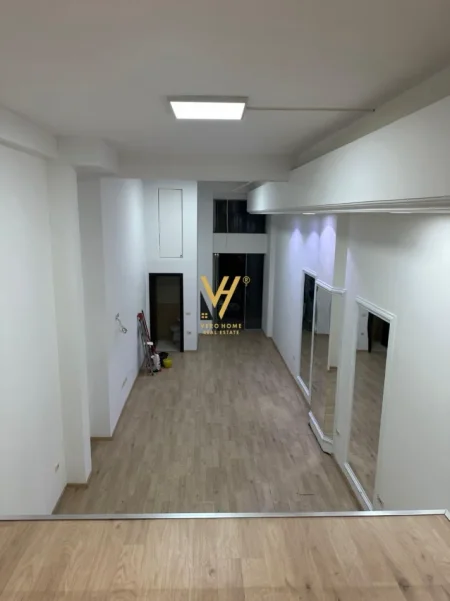 Tirane, jepet me qera zyre Kati 0, 70 m² 800 € (RRUGA HIM KOLLI)