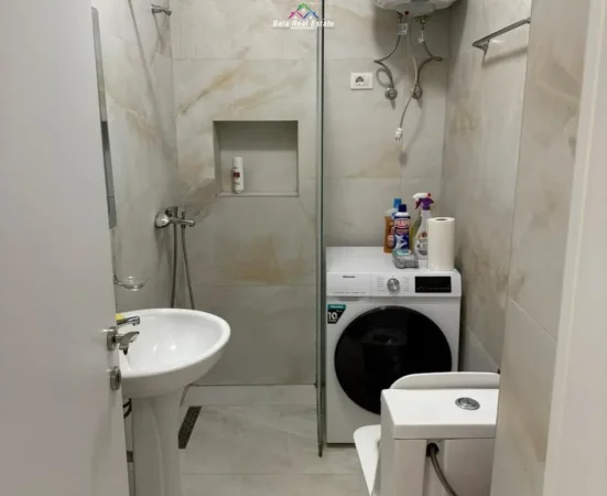 Tirane, jepet me qera apartament 1+1 Kati 9, 61 m² 470 € (Astir)